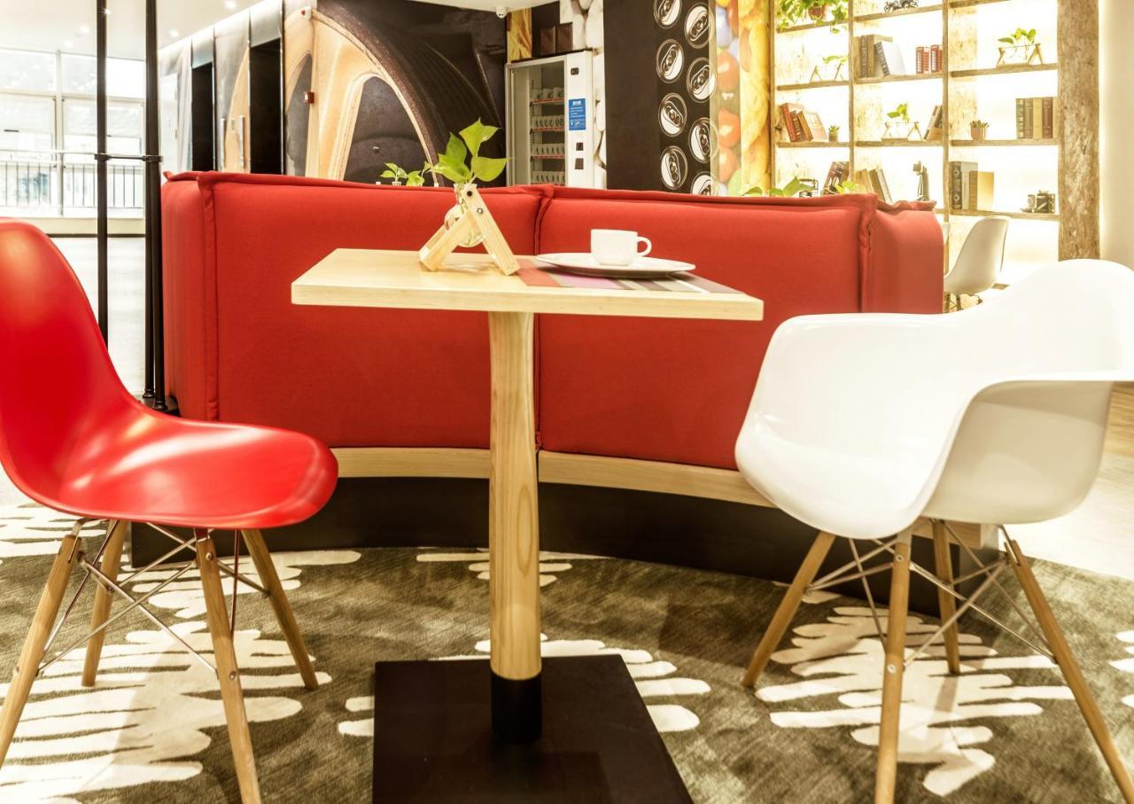 Ibis Zhengzhou Longhai Road Eksteriør billede
